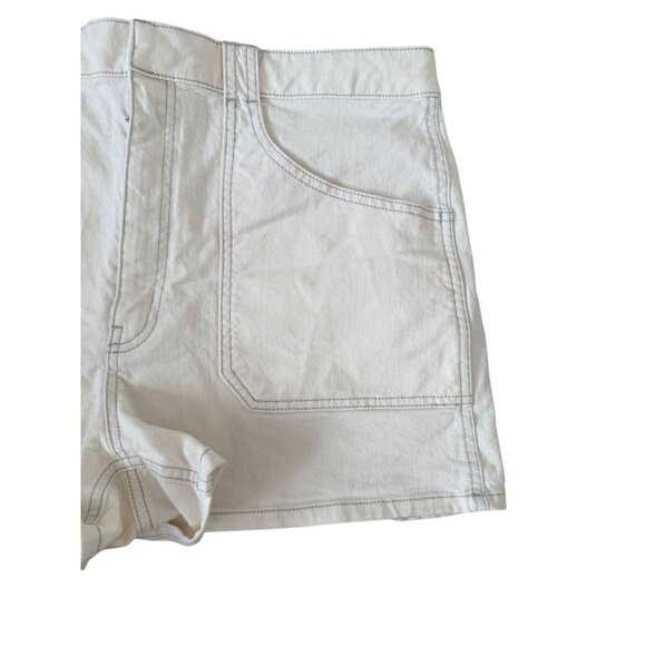 CLUB MONACO White Pocketed Denim Shorts Size 31 - Picture 3 of 6